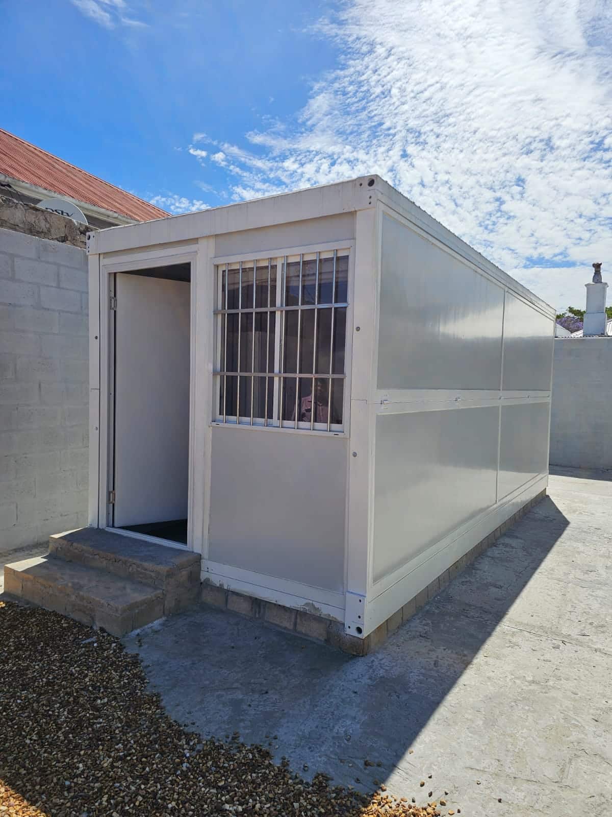 Fold-out House solutions - Image 2